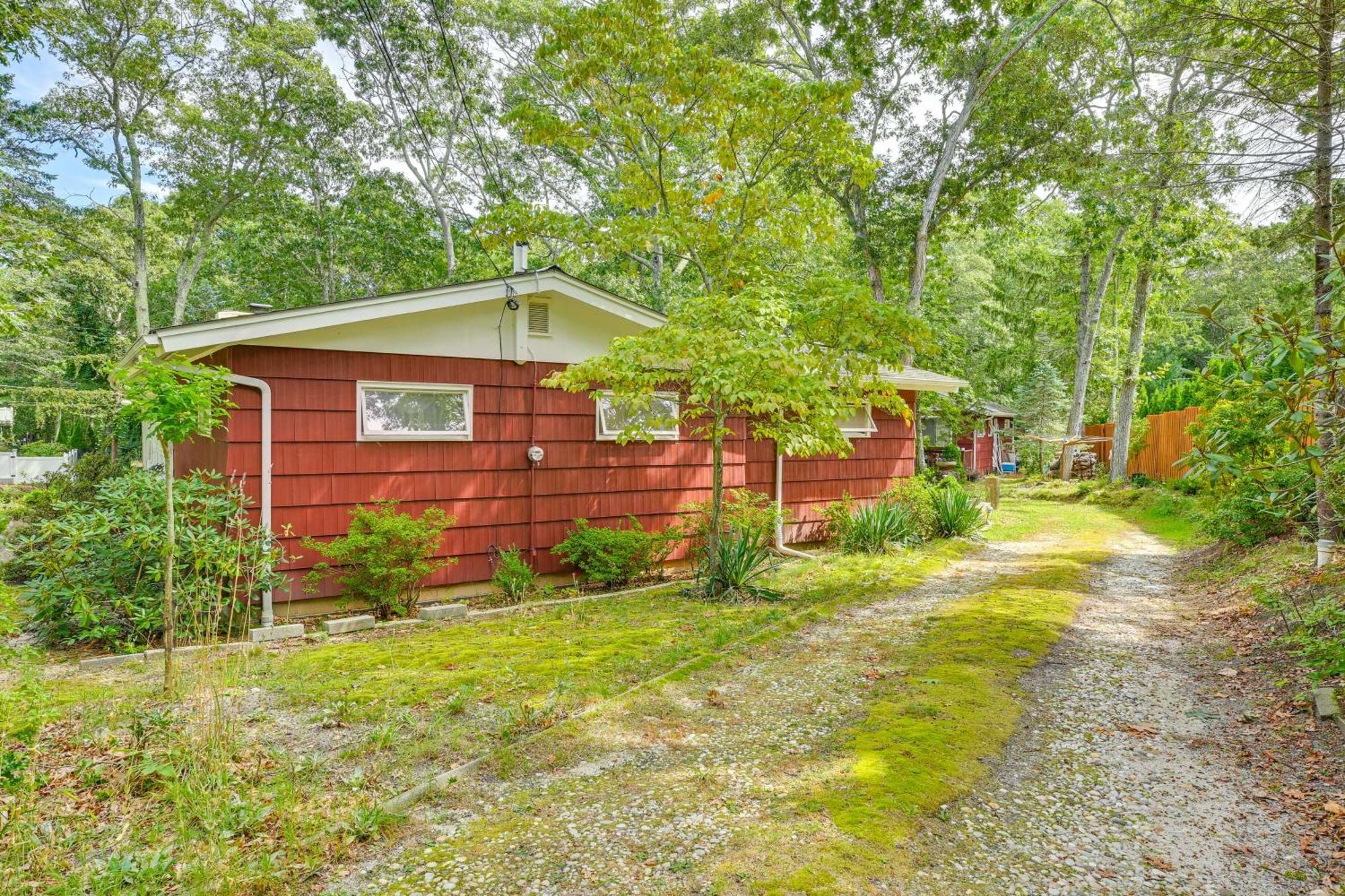 Home In Long Island Wine Country - Walk To Beach! Cutchogue المظهر الخارجي الصورة