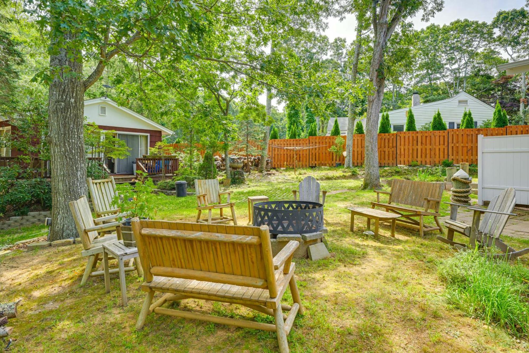 Home In Long Island Wine Country - Walk To Beach! Cutchogue المظهر الخارجي الصورة