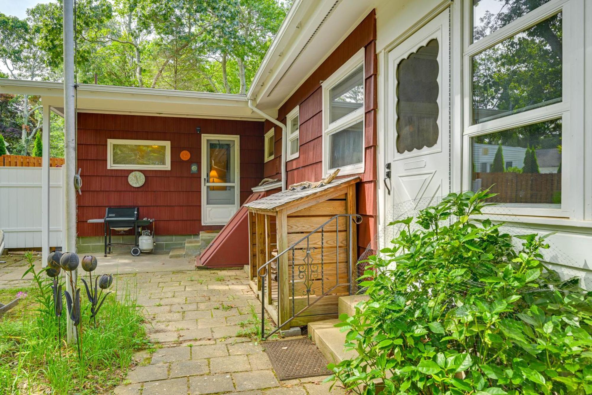 Home In Long Island Wine Country - Walk To Beach! Cutchogue المظهر الخارجي الصورة