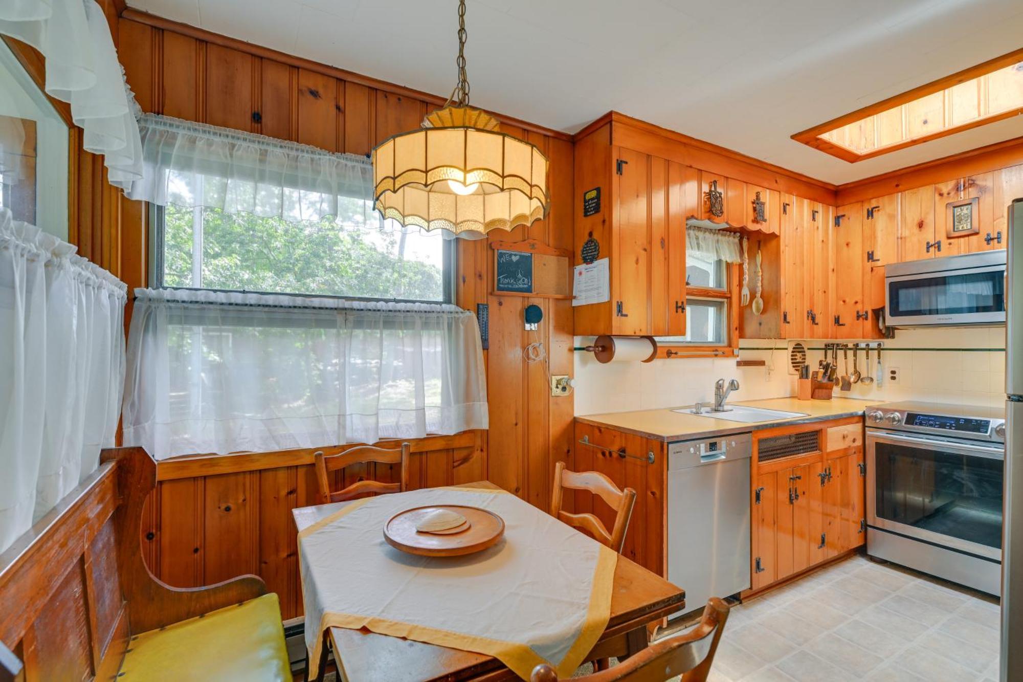 Home In Long Island Wine Country - Walk To Beach! Cutchogue المظهر الخارجي الصورة