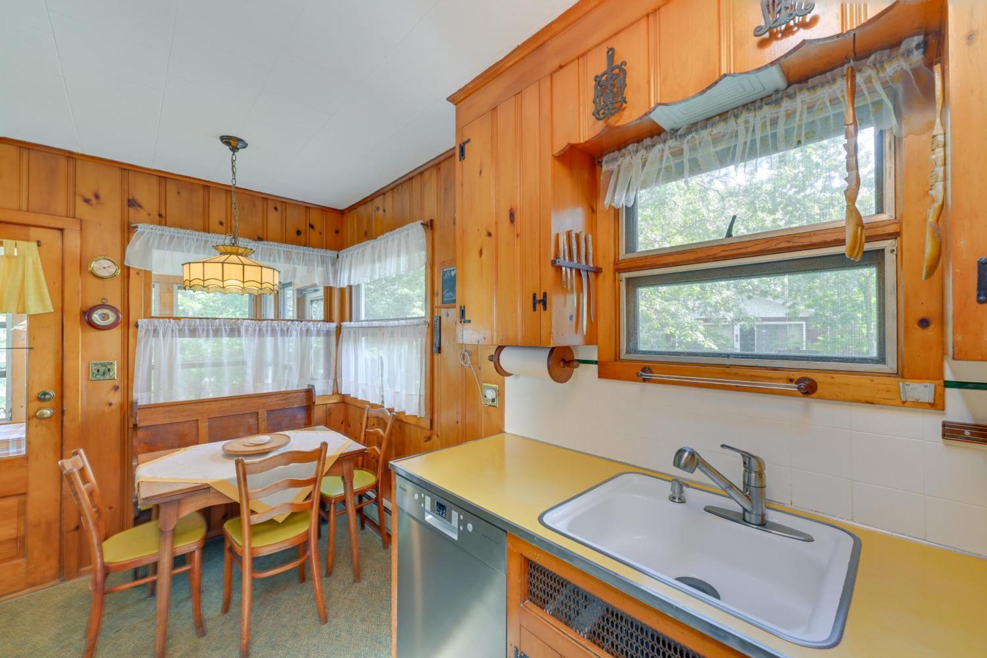 Home In Long Island Wine Country - Walk To Beach! Cutchogue المظهر الخارجي الصورة