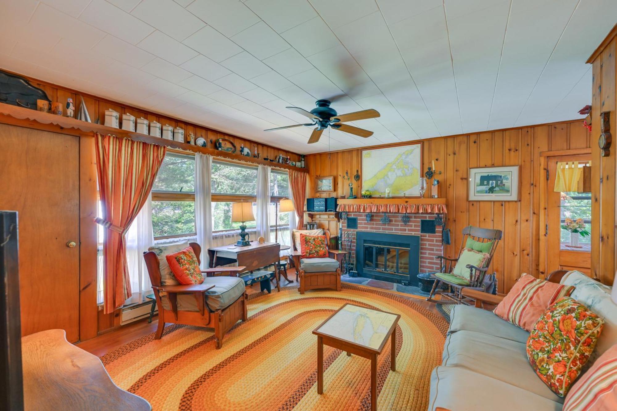 Home In Long Island Wine Country - Walk To Beach! Cutchogue المظهر الخارجي الصورة
