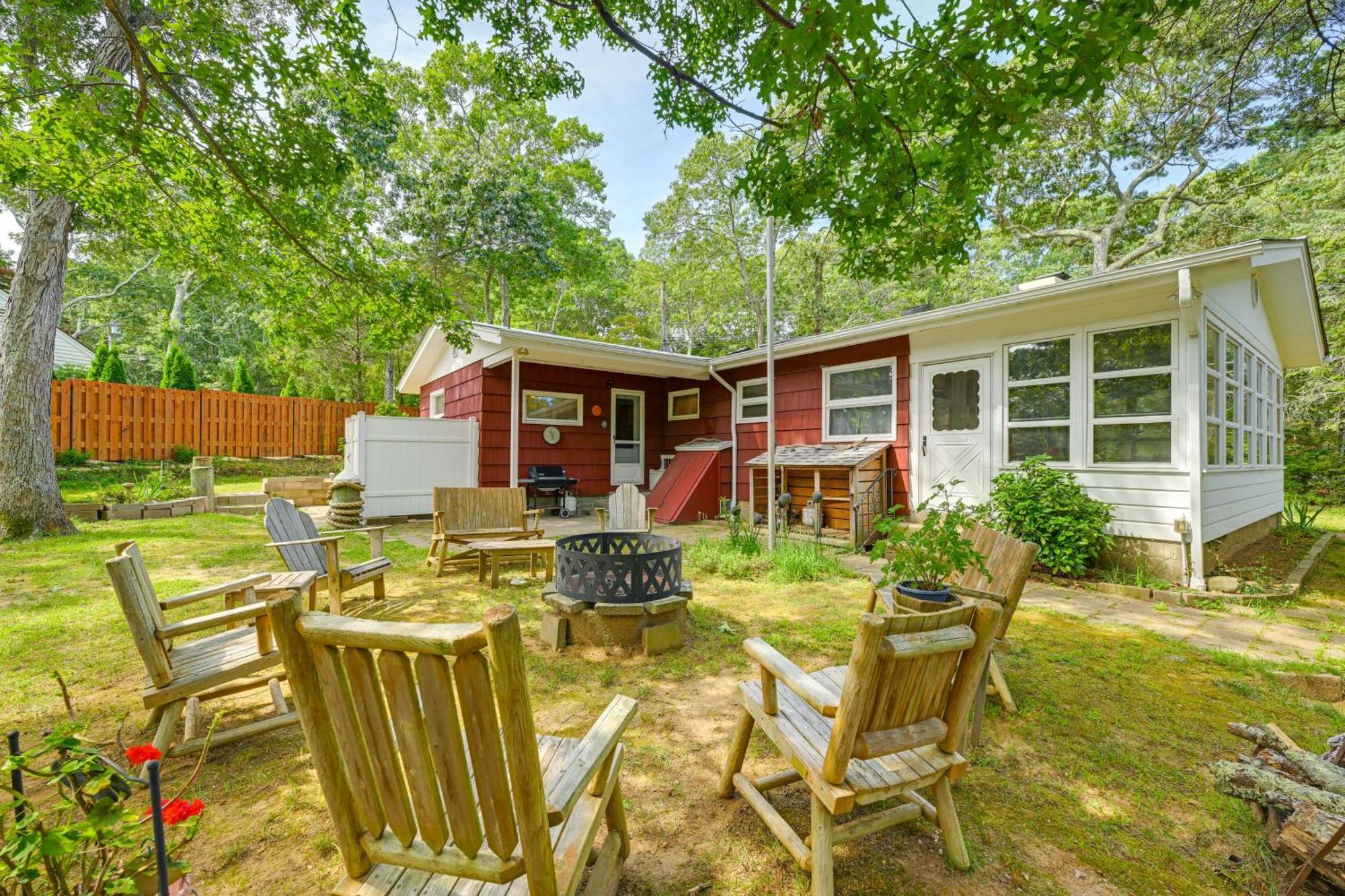 Home In Long Island Wine Country - Walk To Beach! Cutchogue المظهر الخارجي الصورة